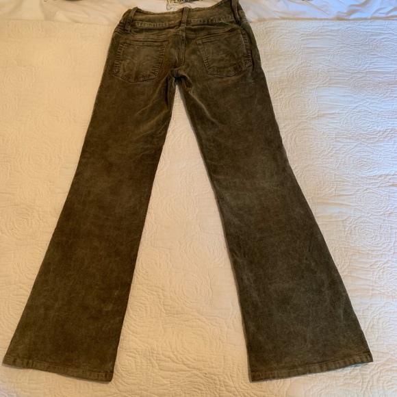 Trending! Green corduroy size 2 - Picture 2 of 5